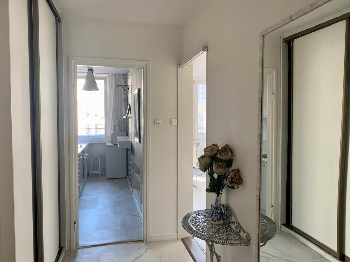 Perfect Location Two Bedrooms With Balkony Варшава Екстер'єр фото