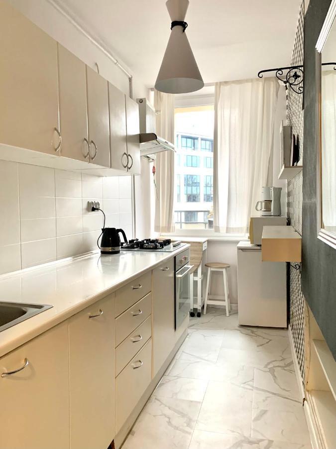Perfect Location Two Bedrooms With Balkony Варшава Екстер'єр фото