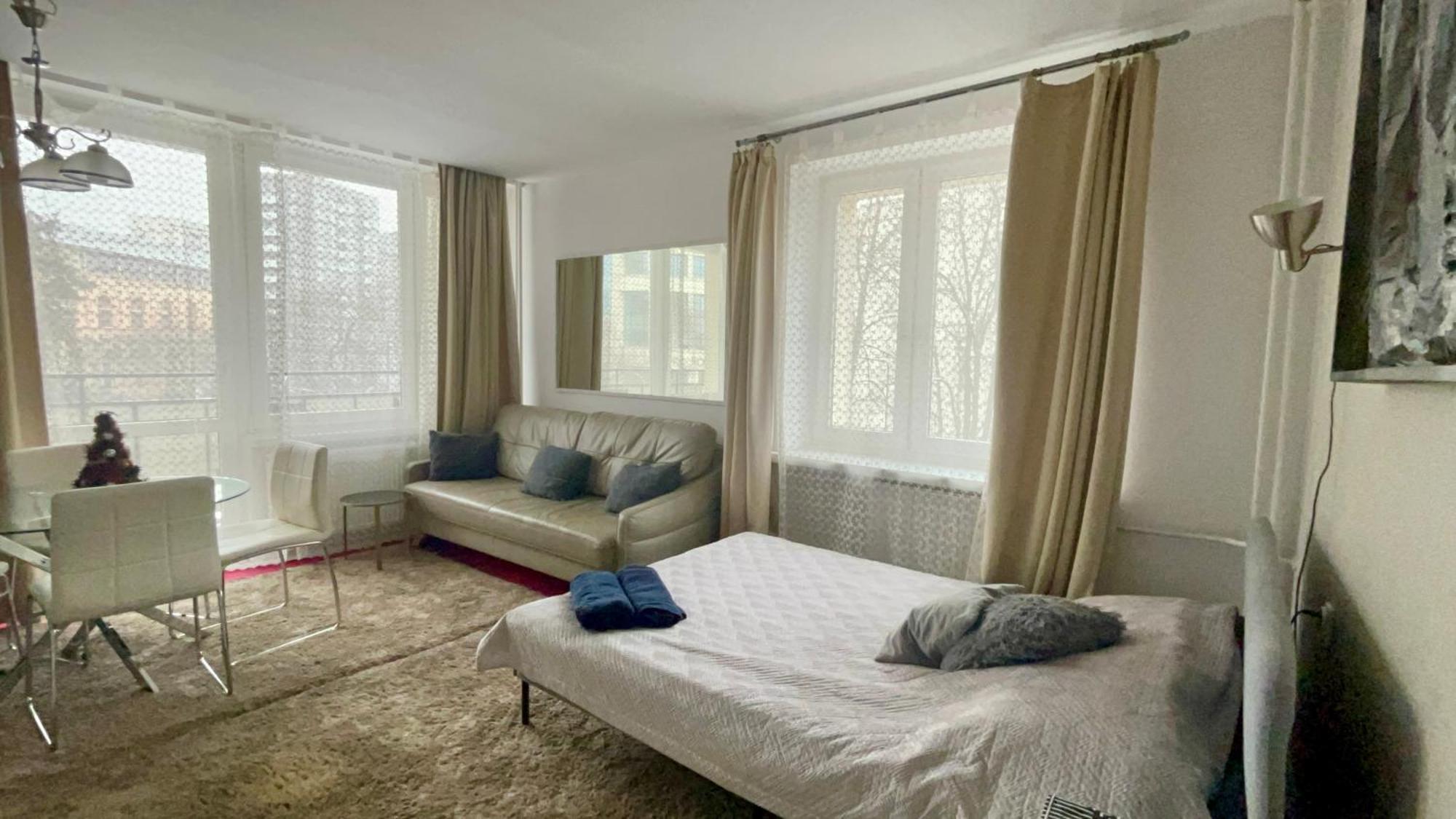 Perfect Location Two Bedrooms With Balkony Варшава Екстер'єр фото
