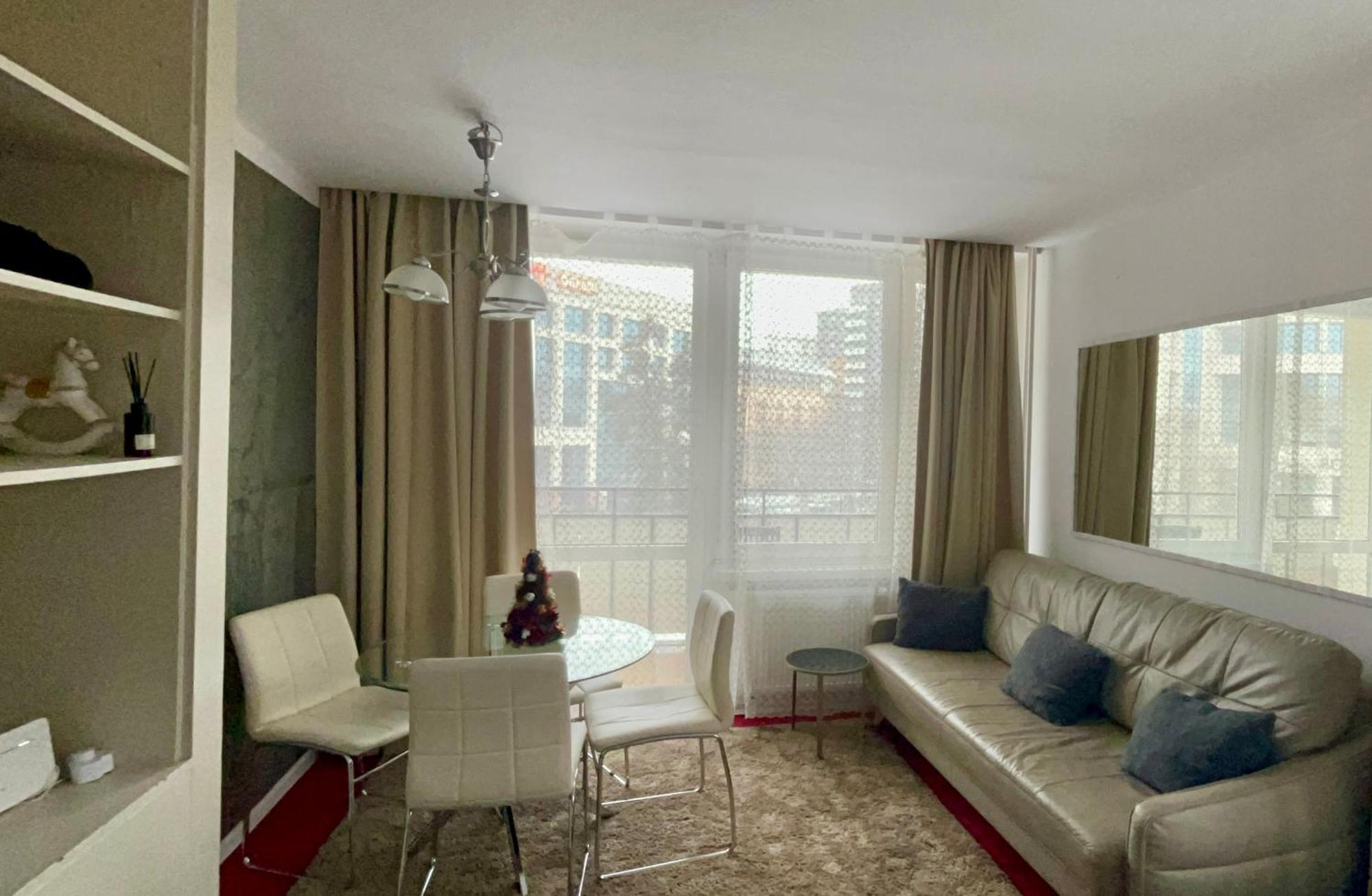 Perfect Location Two Bedrooms With Balkony Варшава Екстер'єр фото
