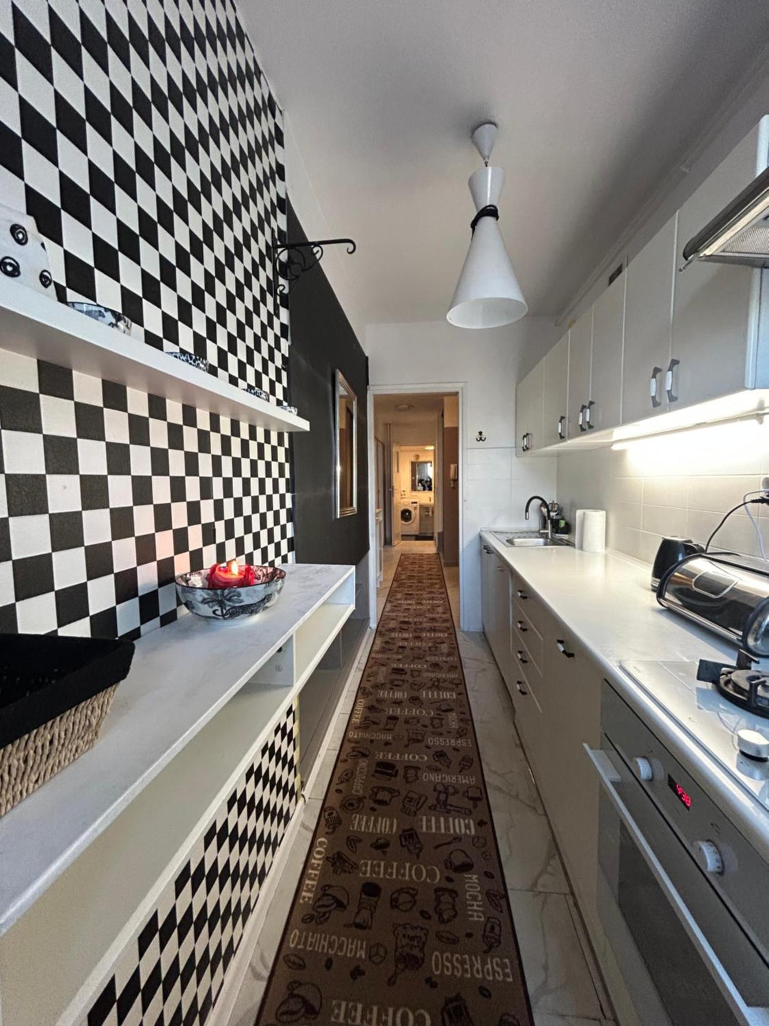 Perfect Location Two Bedrooms With Balkony Варшава Екстер'єр фото